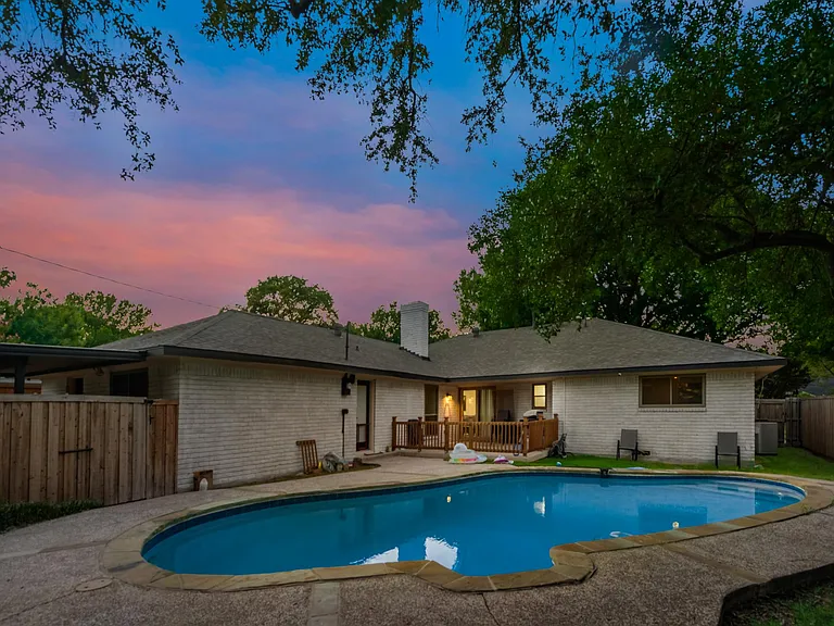 7754 Querida Ln — Photo 40