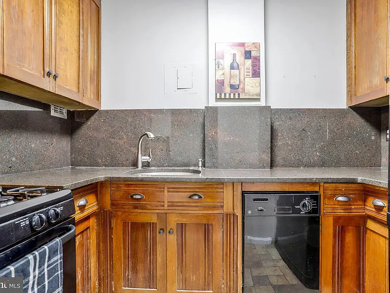 1121 Arlington Blvd #230 — Photo 9