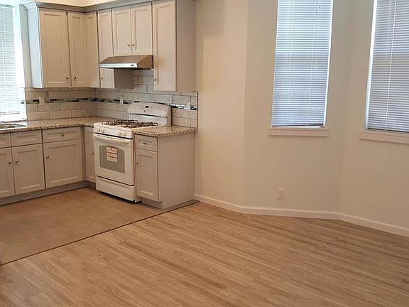 5th image of 326 N Ellsworth Ave #2