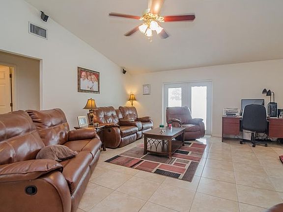 5th image of 5876 Breakwater Dr