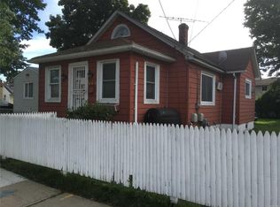 253 Wright St, Westbury, NY 11590