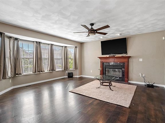 3rd image of 9608 Winchester St