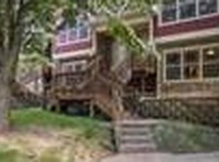 1842 N Dubuque St, Iowa City, IA 52245