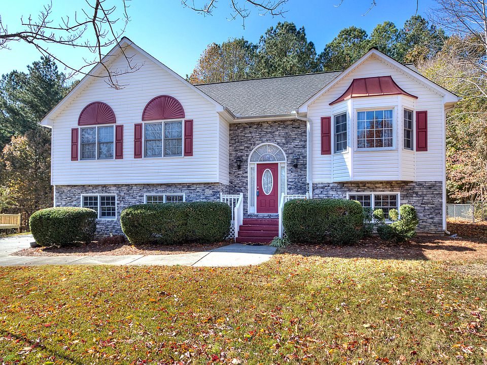 2nd image of 18 Wetlands Rd
