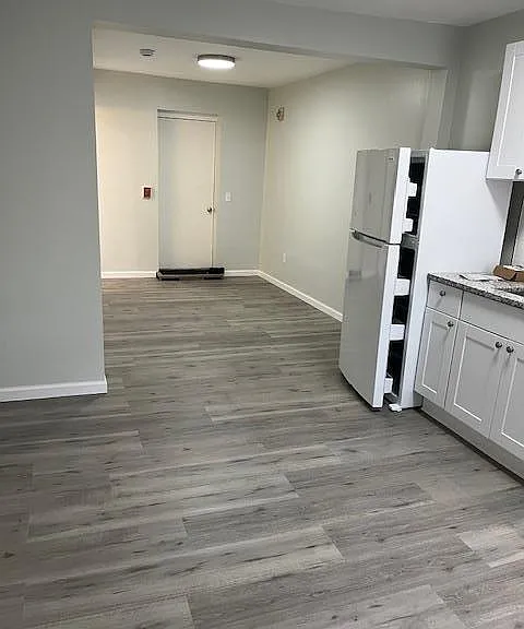 220 Cattell St — Photo 3