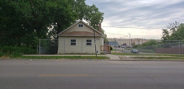 1st image of 11543 S Vincennes Ave