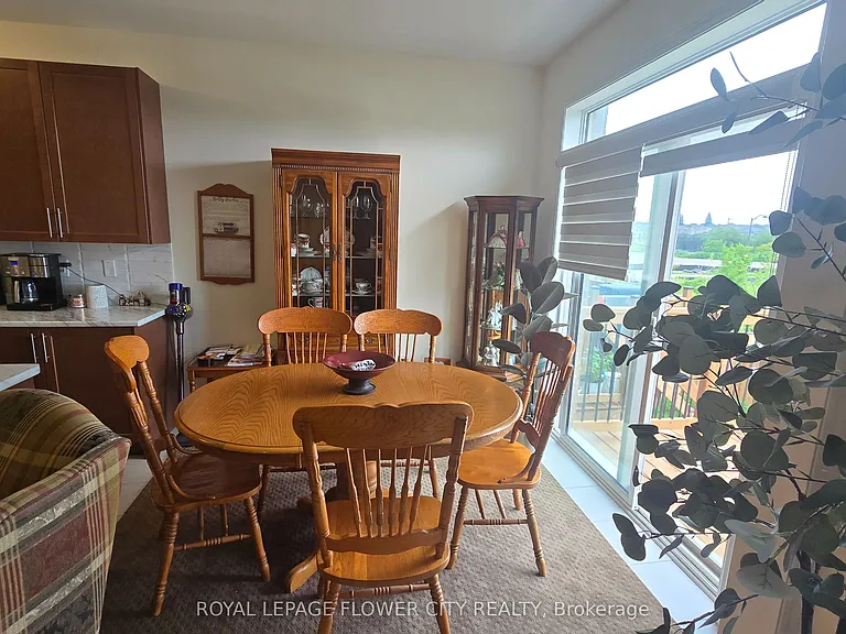 1241 Rexton Dr — Photo 9