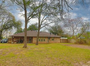 110 William Dr, Lindale, TX 75771
