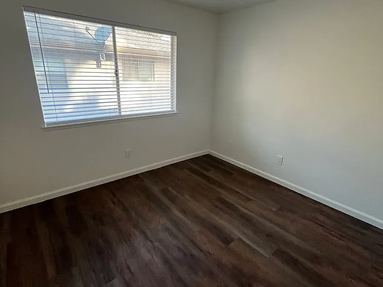 917 W Sierra Madre Ave #2 — Photo 12