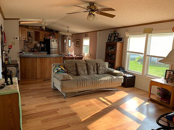 3rd image of 77 12th Ave