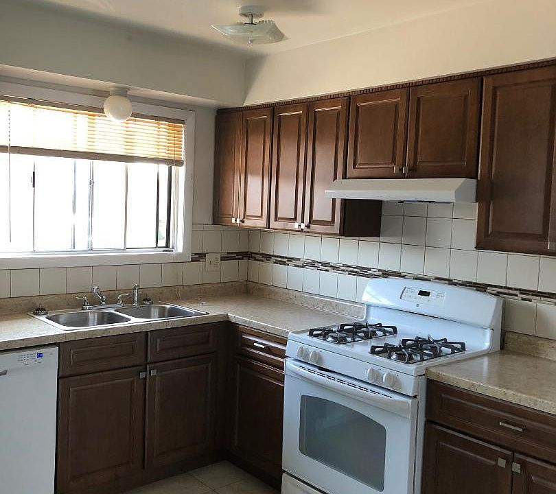 1st image of 3452 Salem Walk APT B1
