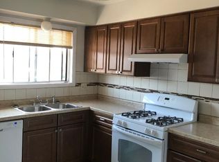 3452 Salem Walk APT B1, Northbrook, IL 60062