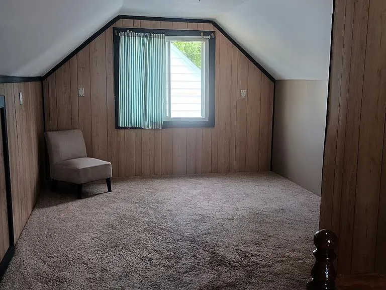25880 Groveland St — Photo 13