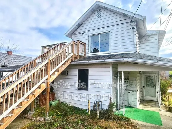 670 Park St #3, California, PA 15419