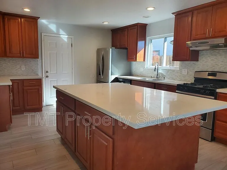 9002 Salmon Falls Dr — Photo 12