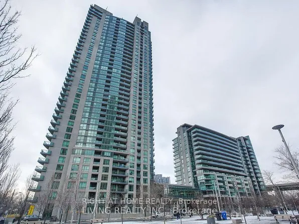 215 Fort York Blvd, Toronto, ON
