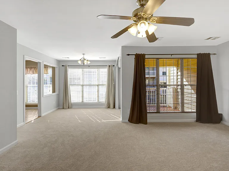 8204 Catbird Cir #202 — Photo 4
