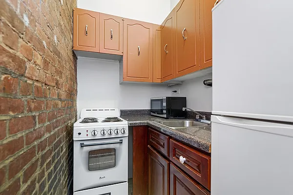 Rented by REAL New York | media 11