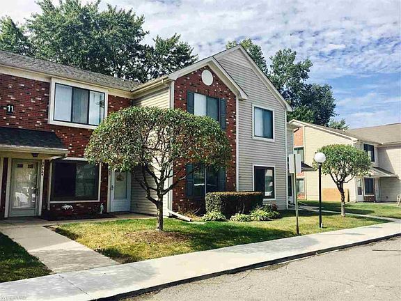 3rd image of 30563 Hidden Pines Ln #92