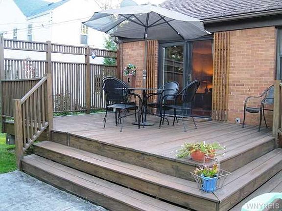 2nd image of 20 Parkdale Dr
