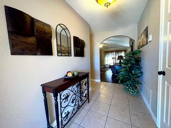 4th image of 3882 Basswood Dr