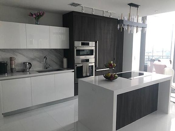 2nd image of 851 NE 1st Avenue #3802