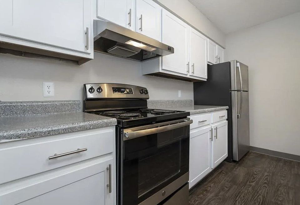 1st image of 2200 Buckingham Dr NW #5356607