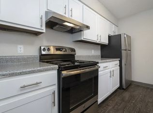 2200 Buckingham Dr NW #5356619, Cedar Rapids, IA 52405