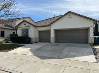 1506 Azalea Dr, Patterson, CA 95363