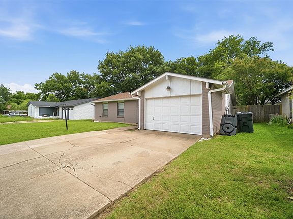 3rd image of 1606 Natches Dr