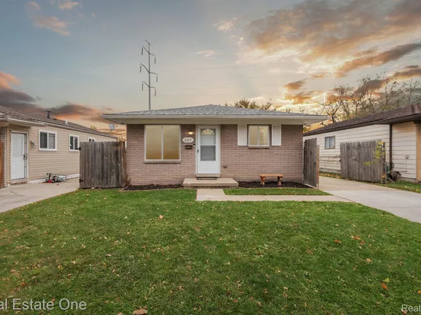 387 Detroit St, Trenton, MI 48183