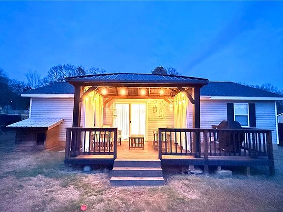 3rd image of 260 Buckingham Court