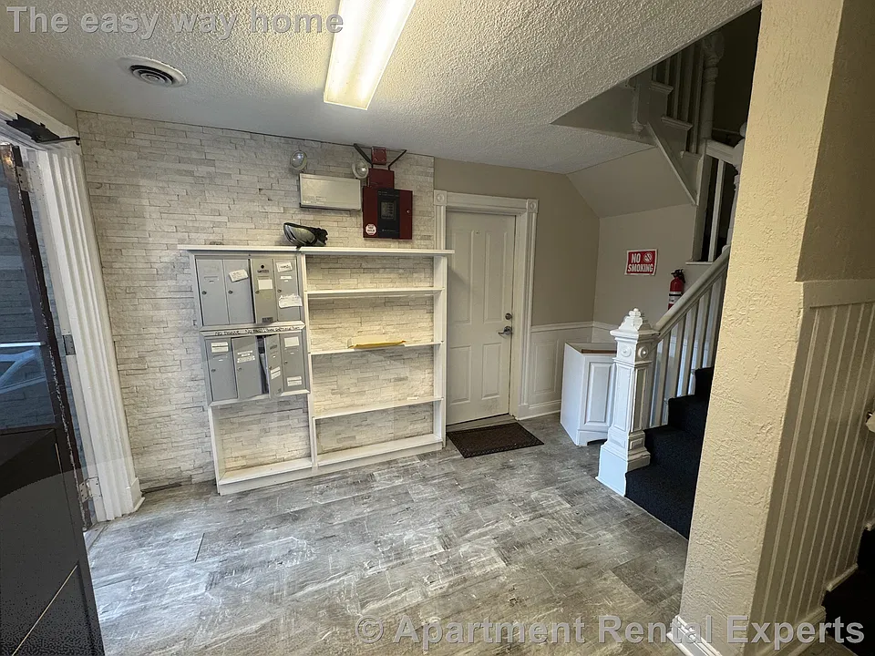 4 Douglass St #2