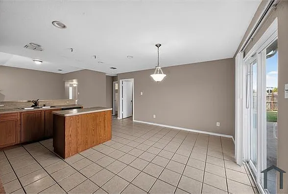 1432 Oak Hollow Ln — Photo 16