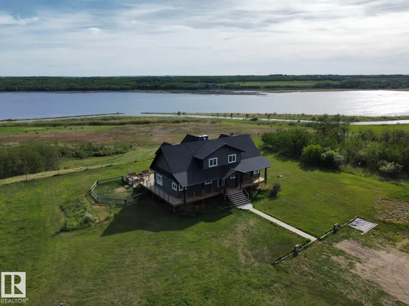 20213 Township Road 460, Camrose County, AB T0B 3L0