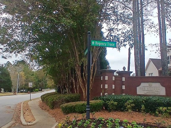 5th image of 310 Hidden Oak Ct SW