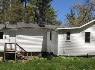 11 Whitewood Rd, Groton, MA 01450