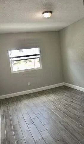 305 Cypress Dr #1 — Photo 24