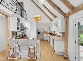 16 Stock Farm Ln, Sag Harbor, NY 11963