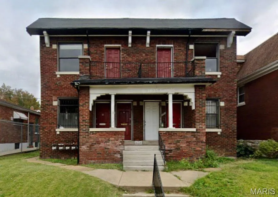 4248 N Euclid Ave photo 1