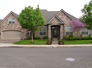 3443 Lakeside Dr, Eugene, OR 97401