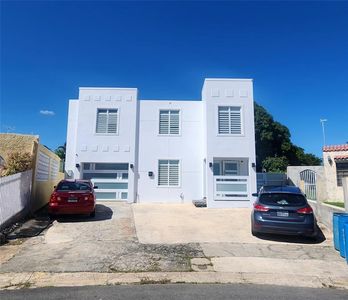 Hs 58 Rosario Aruti St, Toa Baja, PR, 00949