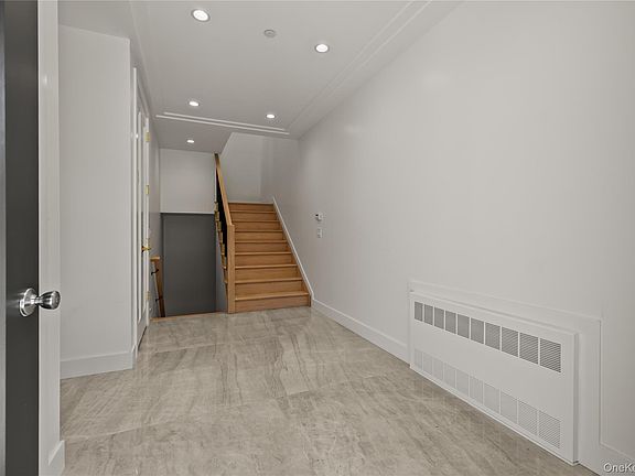 5th image of 30 Northbrook Road #201