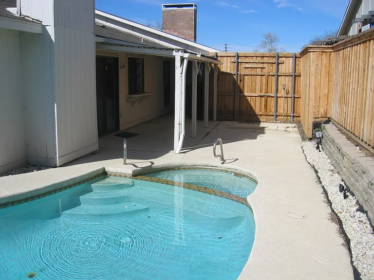 2604 Winding Creek Dr — Photo 28
