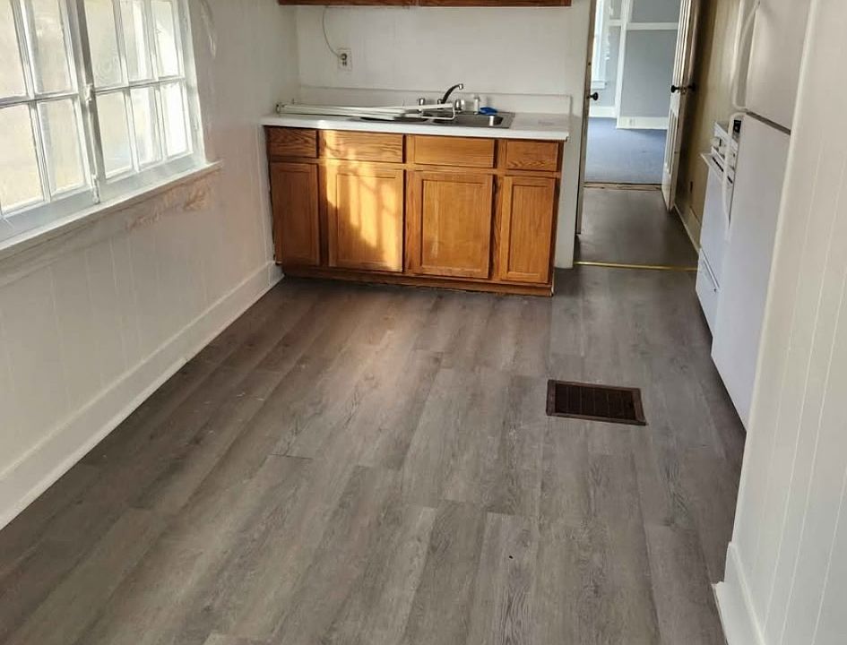 2nd image of 8 Grove St