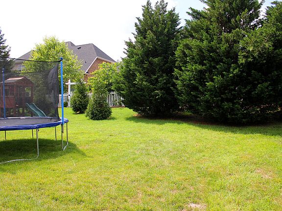 4th image of 12824 Edgebrook Way