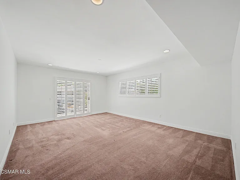 22777 Brenford St — Photo 24