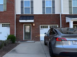 524 Pemberwich Pl, Cary, NC 27519