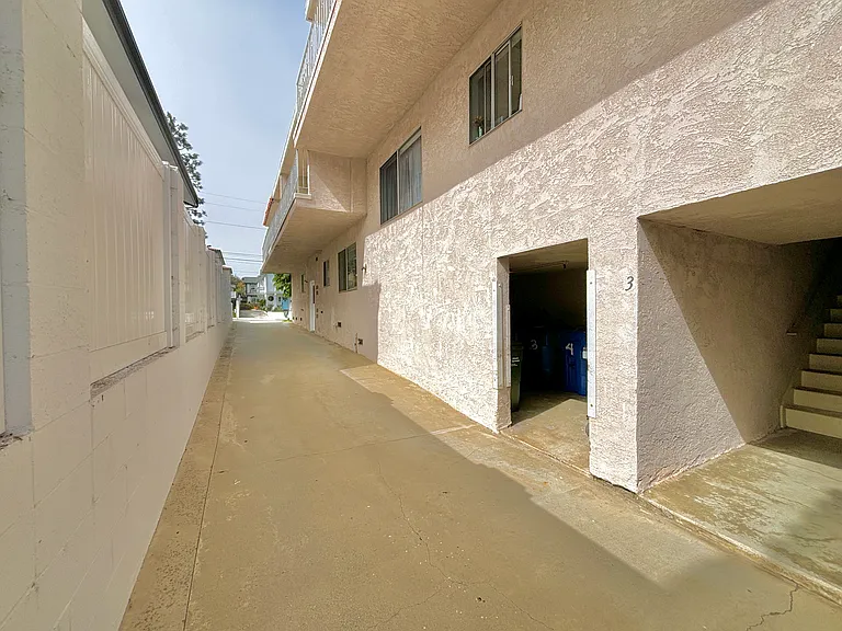 114 S Irena Ave #2 — Photo 20