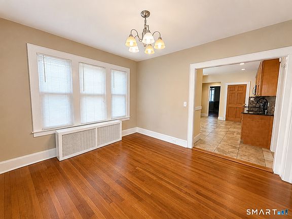 4th image of 119 Dover Rd Floor 1